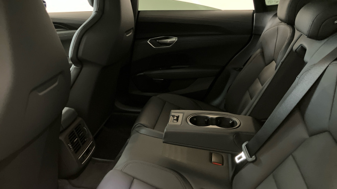 Audi e-tron GT 370kW 105kWh Quattro 4dr Auto Electric Saloon - Image 27